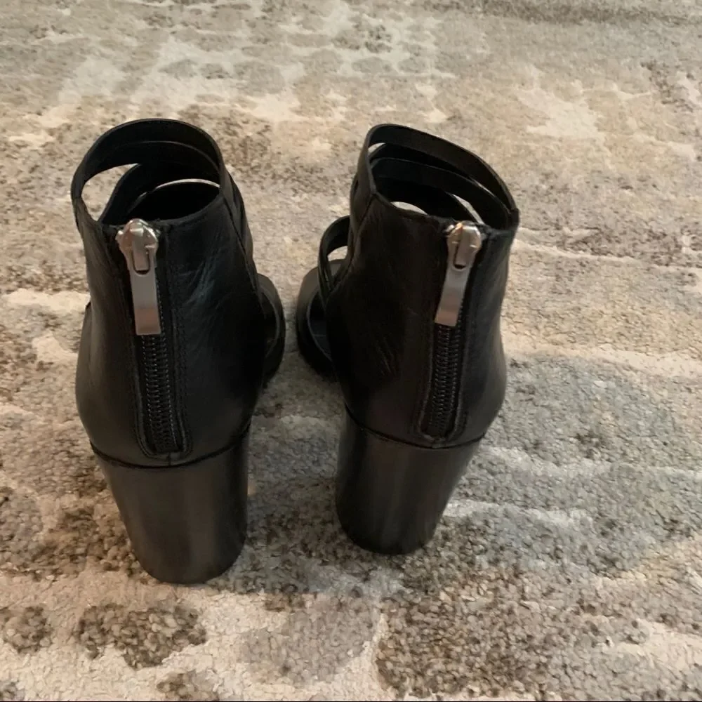 Black Trouve Heels Size 7.5